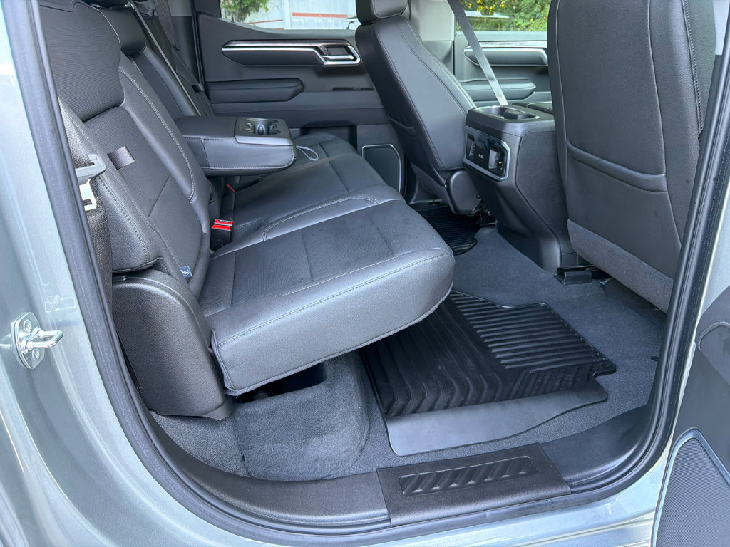 Used 2025 Chevrolet Silverado 1500 LTZ RWD image 15