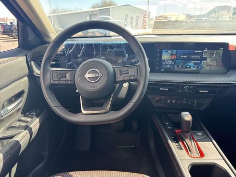 Used 2025 Nissan Kicks SR image 15