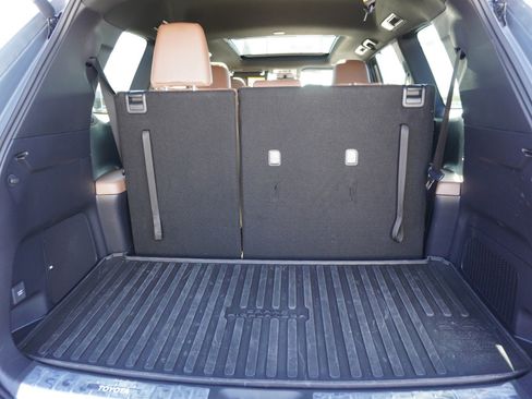 Used 2026 Toyota Grand Highlander AWD Hybrid image 12