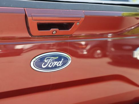 Used 2016 Ford F150 King Ranch w/ Equipment Group 601A Luxury AWD/4WD image 38