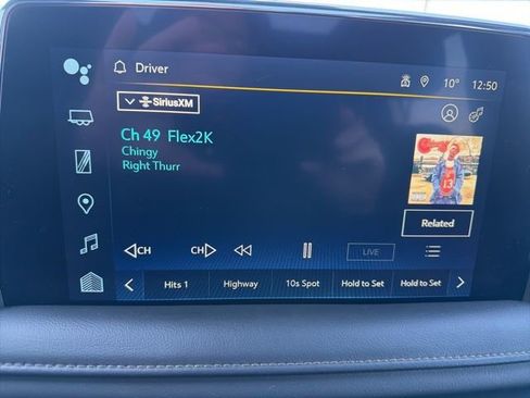 Used 2023 Chevrolet Suburban High Country image 18