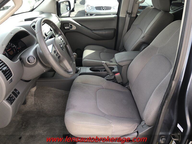 Used 2014 Nissan Frontier SV AWD/4WD image 11