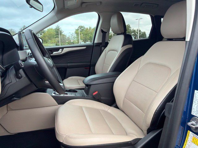Certified 2022 Ford Escape SEL AWD/4WD image 26