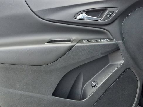 Used 2023 Chevrolet Equinox LT AWD/4WD image 14
