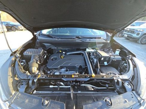 Used 2024 Chevrolet Equinox Premier image 29