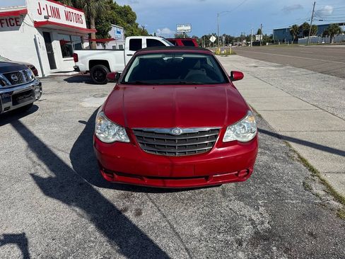 Used 2010 Chrysler Sebring Touring FWD image 3