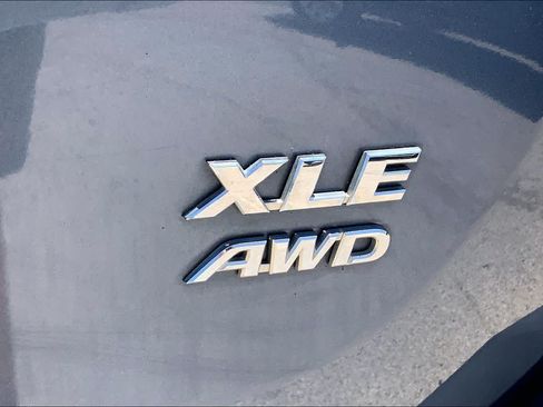 Used 2014 Toyota RAV4 XLE AWD/4WD image 9