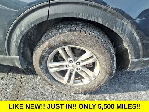 Used 2023 Ford Explorer XLT w/ Equipment Group 202A image 9