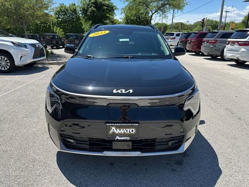 Used 2023 Kia Niro Wave w/ Wave Preserve Package FWD image 3
