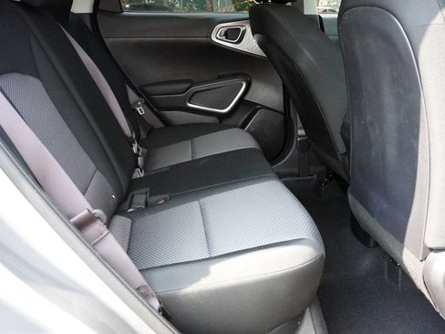 Used 2023 Kia Soul LX FWD image 27