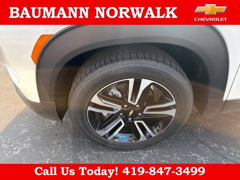 Used 2026 Chevrolet TrailBlazer LT w/ Convenience Package FWD image 10
