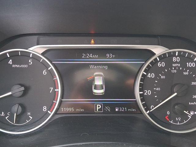 Used 2025 Nissan Sentra SR FWD image 18