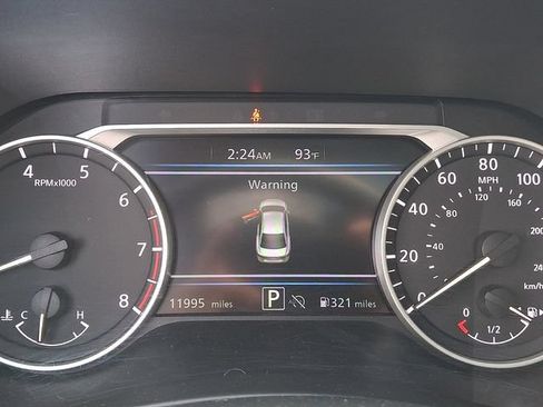 Used 2025 Nissan Sentra SR w/ SR Premium Package FWD image 18