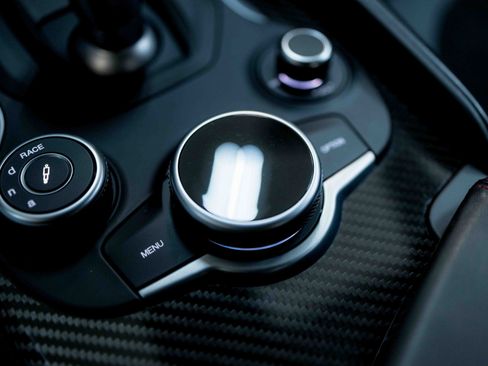 Used 2017 Alfa Romeo Giulia Quadrifoglio image 72