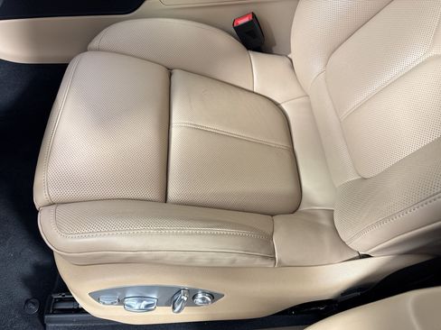 Certified 2026 Porsche Macan AWD/4WD image 14