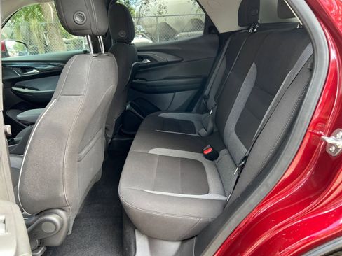 Used 2025 Chevrolet TrailBlazer LT image 33