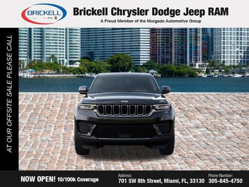 Used 2025 Jeep Grand Cherokee Laredo X AWD/4WD image 6