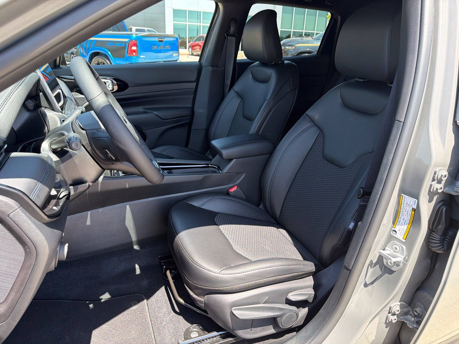 New 2026 Jeep Compass Latitude AWD/4WD image 14