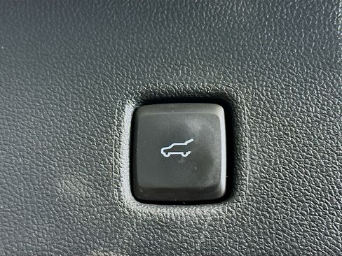 Used 2024 Ford Escape ST-Line image 30