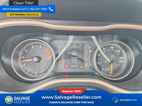 Used 2016 Jeep Cherokee Latitude FWD image 12