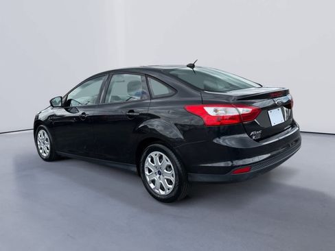 Used 2012 Ford Focus SE FWD image 3