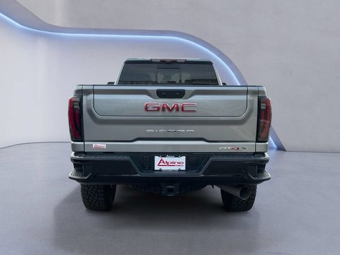 Used 2025 GMC Sierra 2500 AT4X AWD/4WD image 4