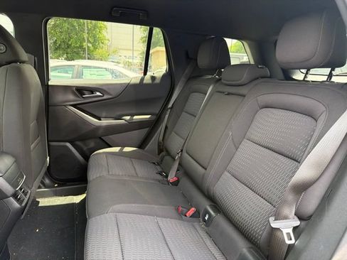 Used 2025 Chevrolet Equinox LT w/ Safety and Technology Package FWD image 21