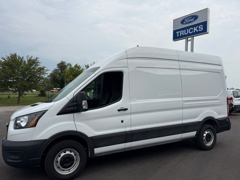 Used 2023 Ford Transit 250 148 High Roof RWD image 4