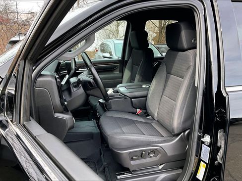 Used 2025 GMC Sierra 2500 SLE w/ SLE Value Package; image 9