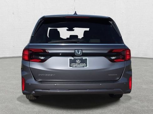 Used 2025 Honda Odyssey Touring image 6
