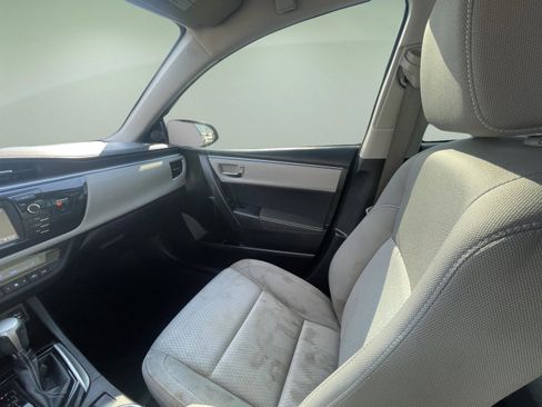 Used 2016 Toyota Corolla LE image 29