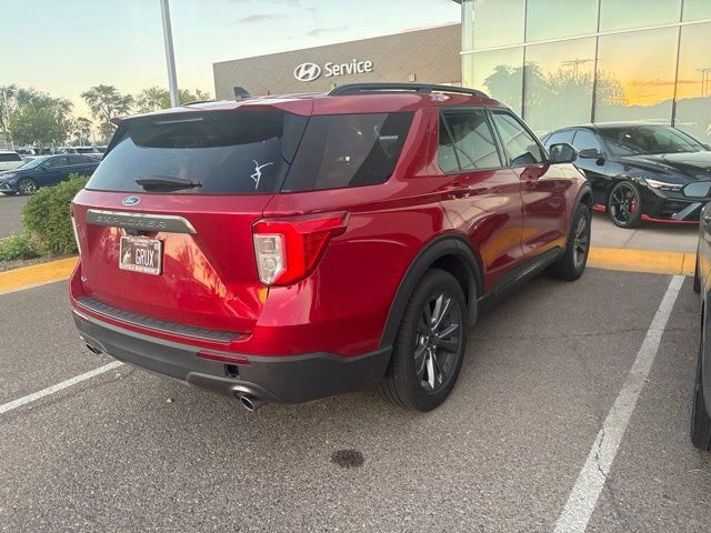 Used 2022 Ford Explorer XLT w/ Equipment Group 202A RWD image 3