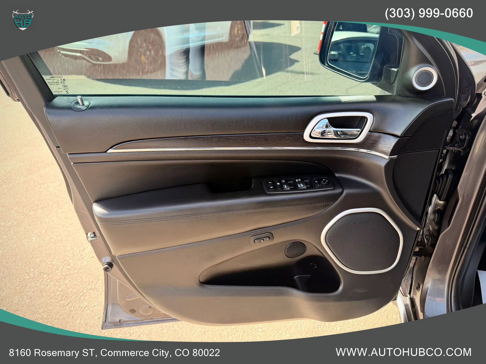 Used 2018 Jeep Grand Cherokee Summit AWD/4WD image 32