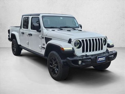 Used 2023 Jeep Gladiator Sport image 3