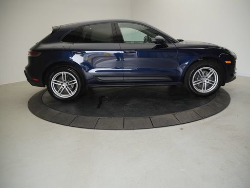 Certified 2023 Porsche Macan AWD/4WD image 8
