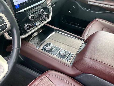 Used 2024 Ford Expedition Max Limited image 17