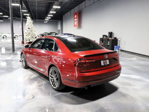 Used 2017 Volkswagen Passat 1.8T SEL Premium image 5