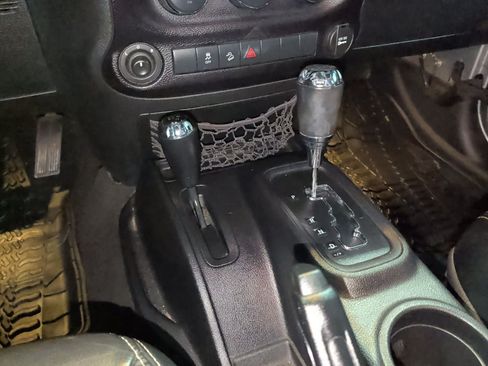 Used 2016 Jeep Wrangler Unlimited Sport AWD/4WD image 18