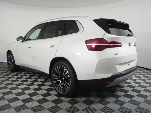 Used 2026 BMW X3 xDrive30i w/ Premium Package AWD/4WD image 3