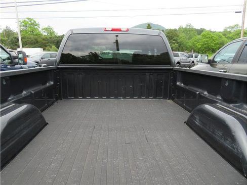 Used 2005 Chevrolet Silverado 3500 LT w/ Heavy-Duty Power Package image 3