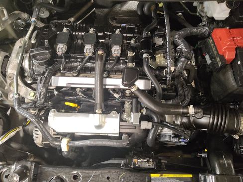 Used 2025 Nissan Versa S FWD image 30