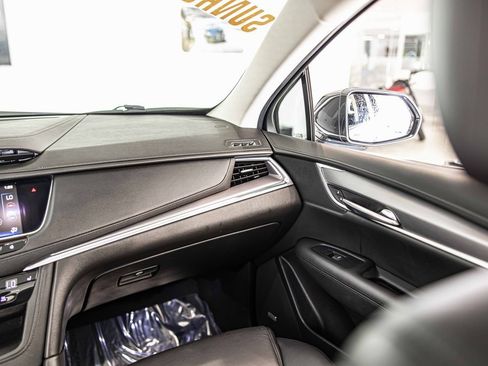 Used 2019 Cadillac XT5 Luxury image 39