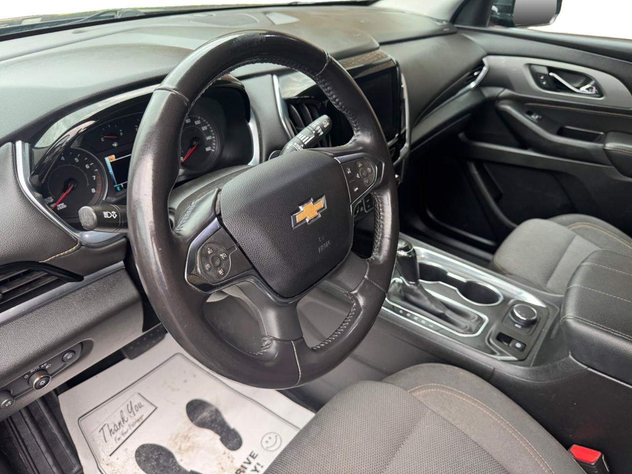 Used 2019 Chevrolet Traverse LT FWD image 3