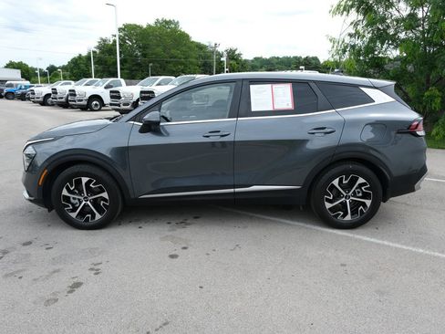 Used 2024 Kia Sportage EX FWD image 10