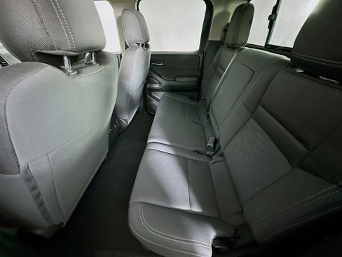 Used 2024 Nissan Frontier SV w/ SV Convenience Package image 26