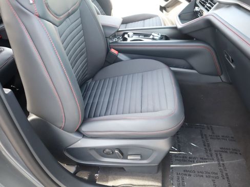 New 2026 Ford Explorer ST-Line w/ ST-Line Street Pack AWD/4WD image 15