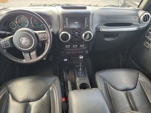 Used 2017 Jeep Wrangler Unlimited Sahara w/ Mopar Chrome Edition Group image 10