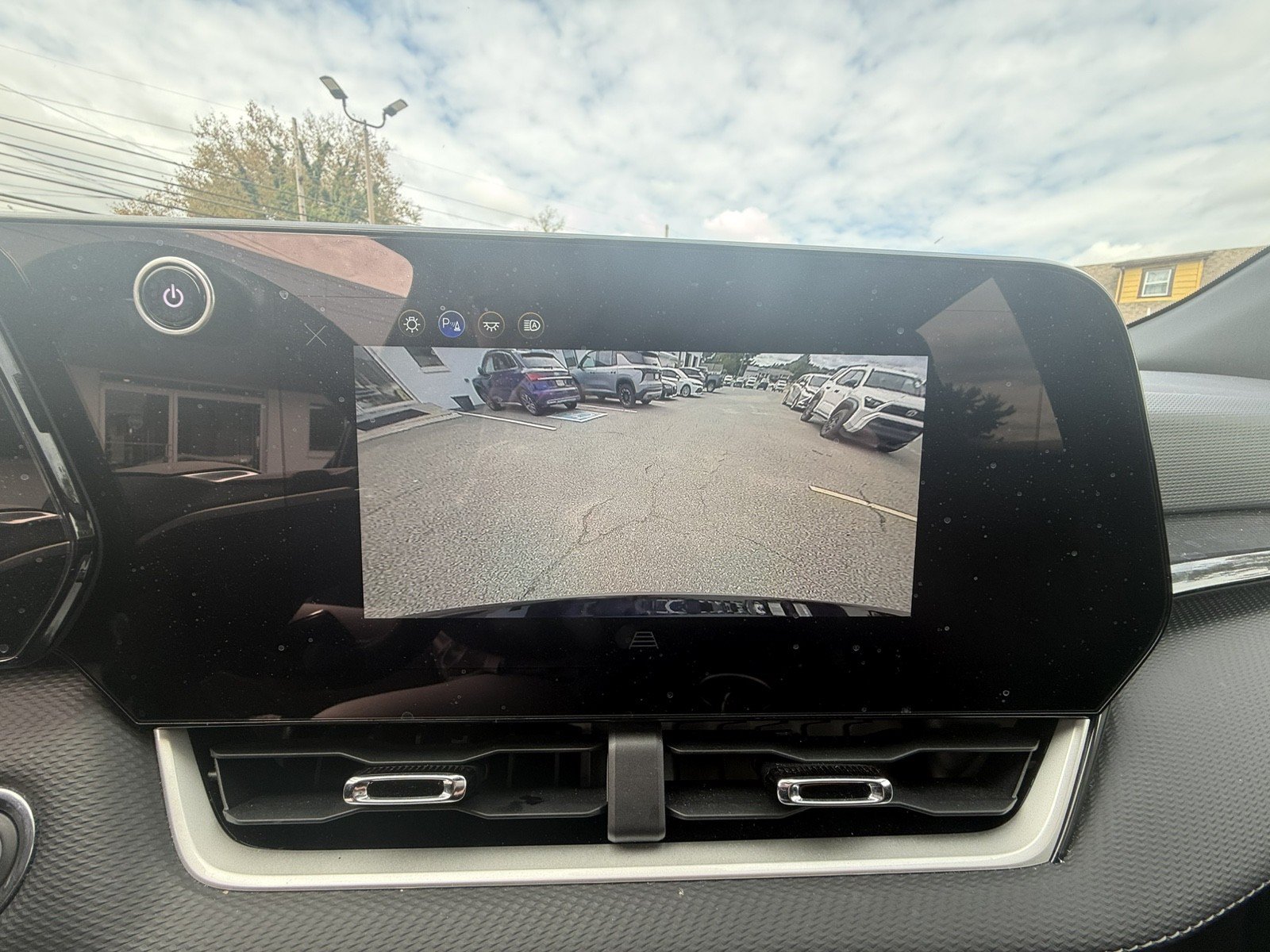 Used 2026 Chevrolet Equinox LT FWD image 14