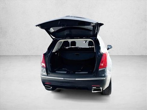 Used 2019 Cadillac XT5 Premium Luxury w/ Driver Assist Package image 7