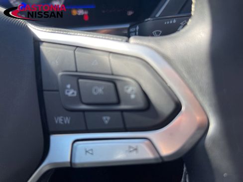 Used 2023 Volkswagen Tiguan SE image 46